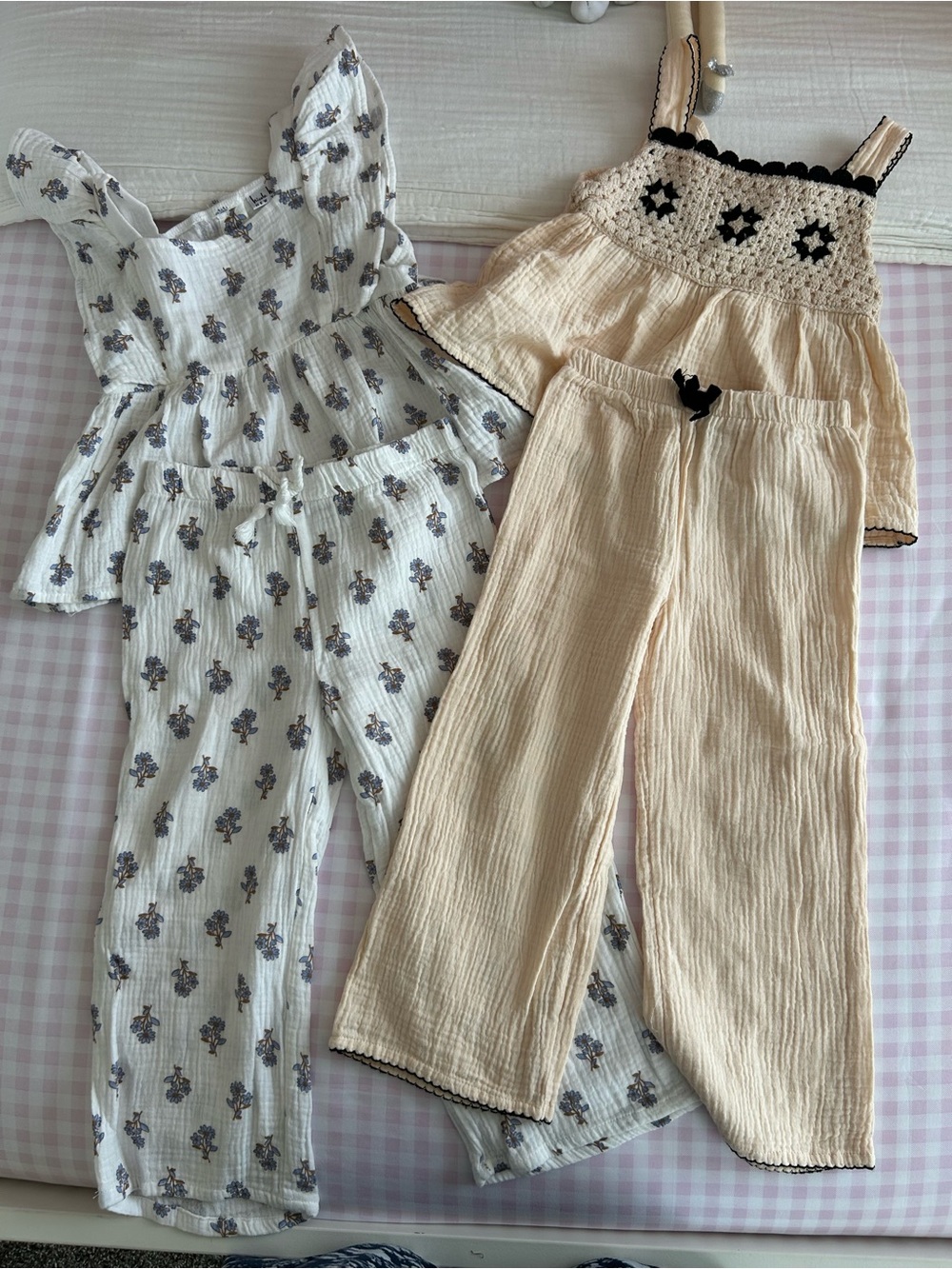 Nicole Miller Girls White Floral Set & Cream Crochet-Trim Set
